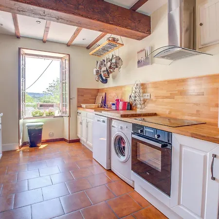Holiday home 4 Bedroom Lovely In Douzillac