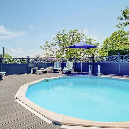 Holiday home 4 Bedroom Lovely In Douzillac